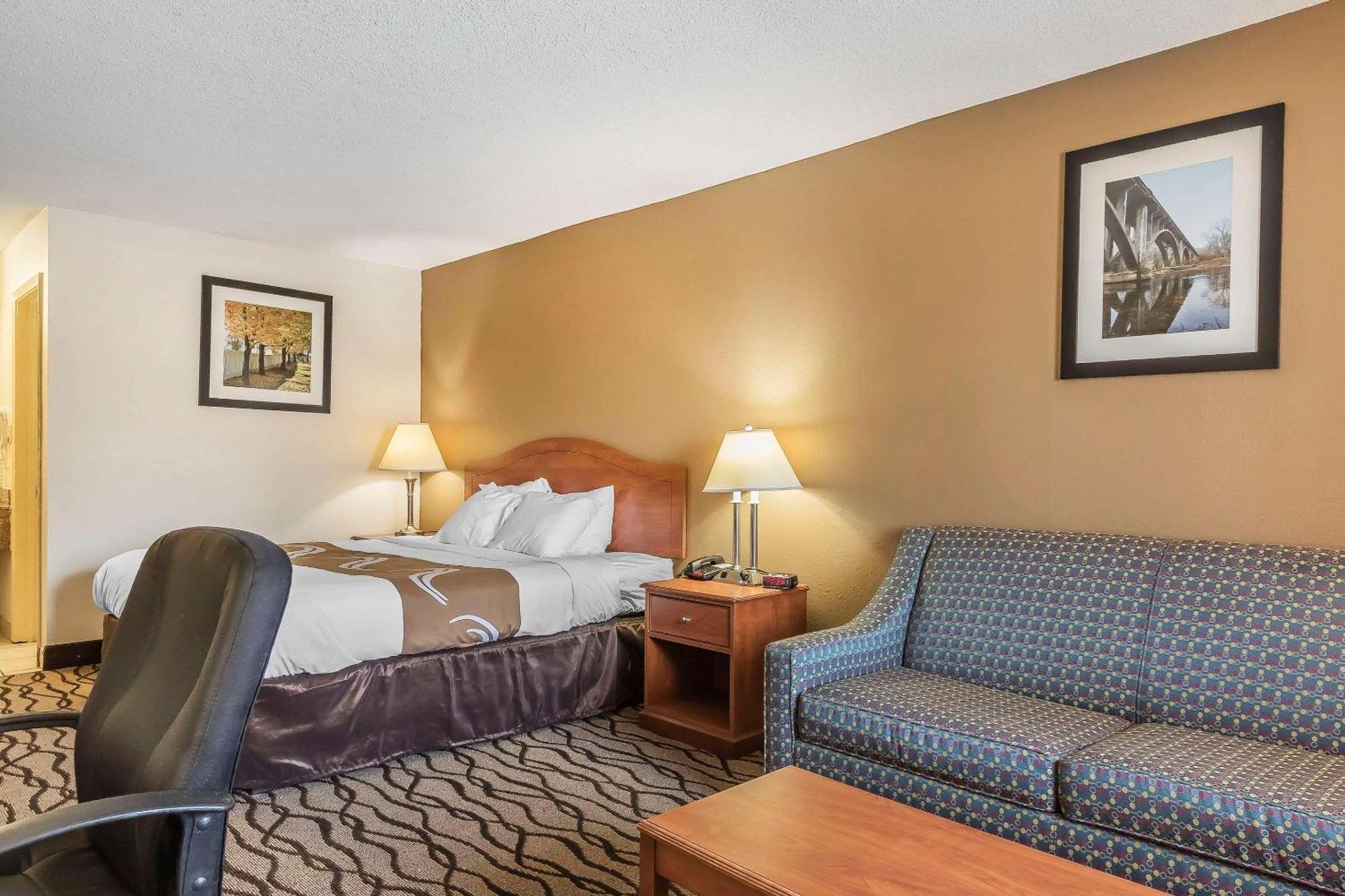Quality Inn Charleston - Sikeston Bagian luar foto